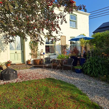 Redmoor Apartment Saint Day Bagian luar foto